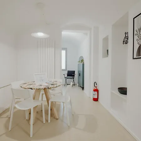 Hidden House By Monholiday *