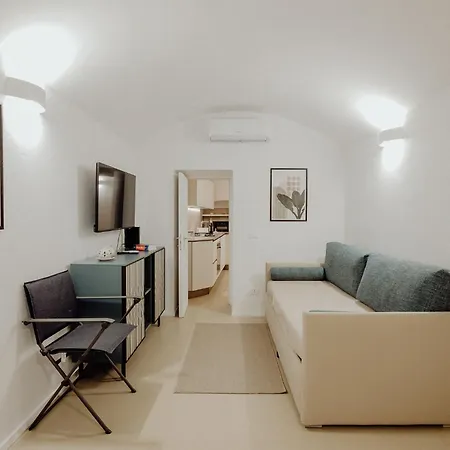 Hidden House By Monholiday Apartment